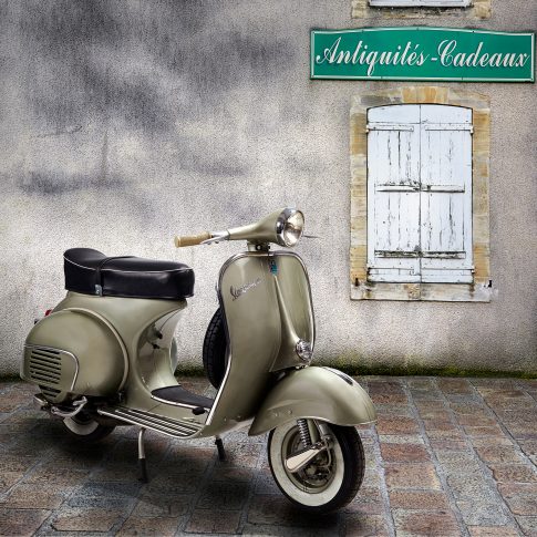 Vespa Antique - Product - Harderlee