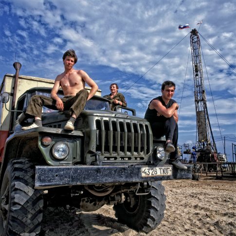 Russian Rig Workers Siberia - Industrial - Harderlee