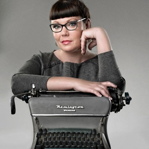 portrait with a typewriter - portrait - harderlee